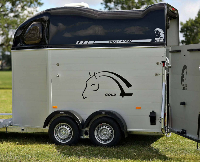 Hippomobile-9
