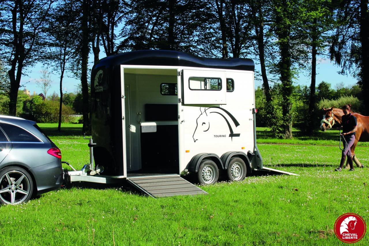 Touring One - Van Cheval Liberté dans l'Ile de France - GLR France